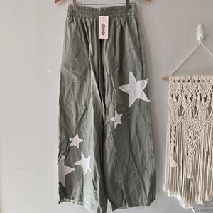 NWT Blue Velvet Star Pants Olive Green and Cream Wide Leg Flowy Size S Small